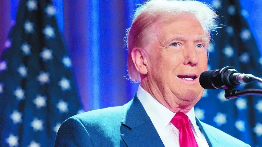 Donald Trump hablando de política arancelaria